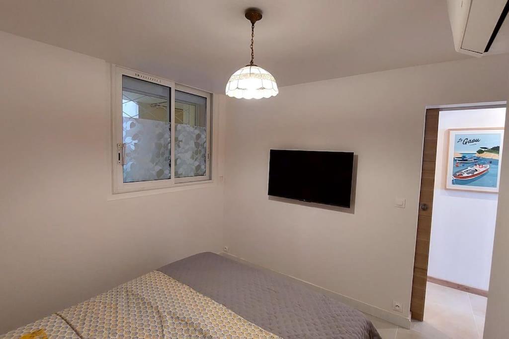 Front De Mer - Emplacement Prise Au Calme - T2 Moderne Et Entierement Climatise - Tout A Pieds Sanary-sur-Mer Exterior foto